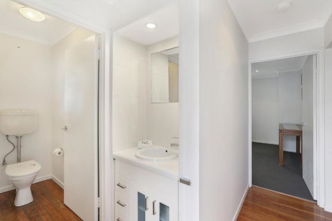 Beach Home In Golden Triangle - Tourism Brisbane 7