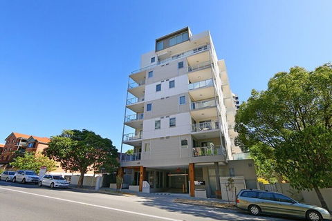 Stunning Two-storey Apartment In Perth's CBD - Tourism Brisbane 1