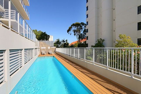 Stunning Two-storey Apartment In Perth's CBD - Tourism Brisbane 5