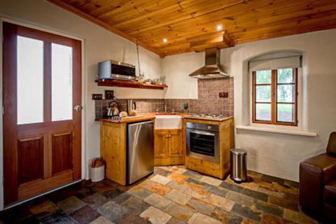 Lucys Cottage - Tourism Brisbane 5