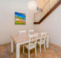 Beachside 1 LJHooker Yamba - Brisbane Tourism