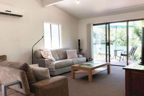 Sandy Palms 28 Moorooba Cr Beautiful Home With Wifi Air Con & Boat Parking - Tourism Brisbane 3