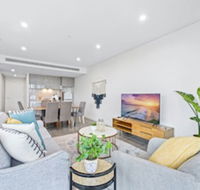 HomeHotel Luxury Apt with Shopping Mall Downstairs - Tourism Brisbane