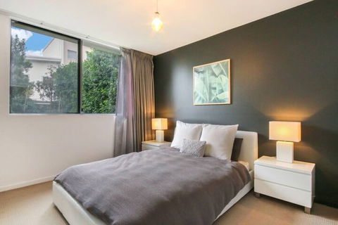 Spacious 2 Bedroom Apartment In Ascot With Large Private Garden - Tourism Brisbane 4