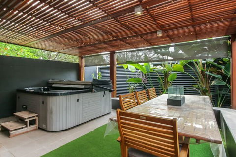 Spacious 2 Bedroom Apartment In Ascot With Large Private Garden - Tourism Brisbane 7