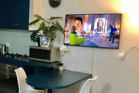 Beautiful Studio In Great Leafy Location - Tourism Brisbane 1