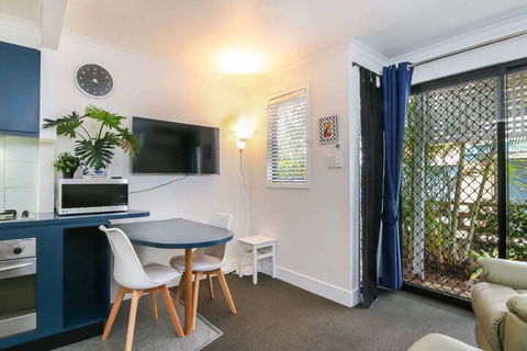 Beautiful Studio In Great Leafy Location - Tourism Brisbane 4