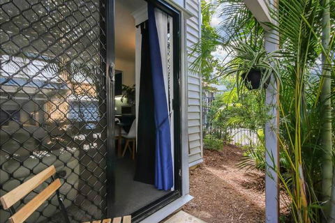 Beautiful Studio In Great Leafy Location - Tourism Brisbane 7