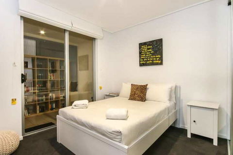 Large 3 Bedroom Apartment With River Views Near The Stadium - Tourism Brisbane 4