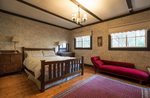 Walhalla Coach House - Tourism Brisbane 5