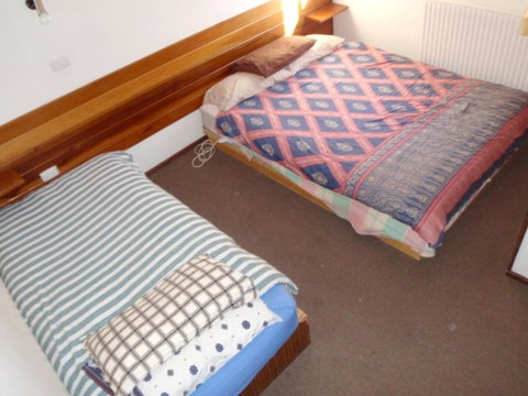 Retro 2 Bedroom & 2 Loft Apartment - Brisbane Tourism 6