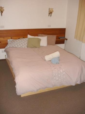 Retro 2 Bedroom & 2 Loft Apartment - Brisbane Tourism 5