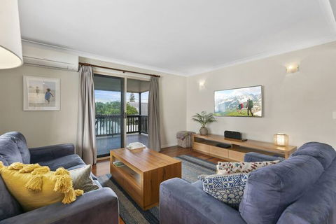 Sundance Pet Friendly Beach House In Peregian! 59 Lorikeet Drive - Tourism Brisbane 2