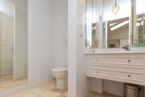 Classic 5 Beds Mt Dandenong Resort - Brisbane Tourism 2