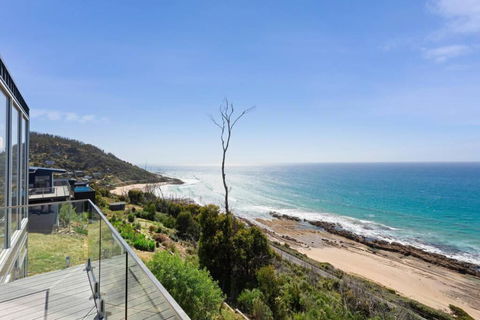 Southpoint Brand New Home Oceanfront Views - Tourism Brisbane 4