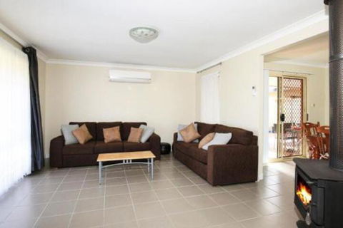 Kingfisher Pet Friendly 10 Mins To Hyams Beach - Tourism Brisbane 7