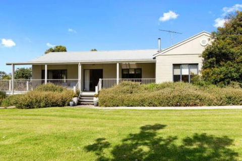 MERMAIDS On MARENGO Large Home With Wifi - Tourism Brisbane 4