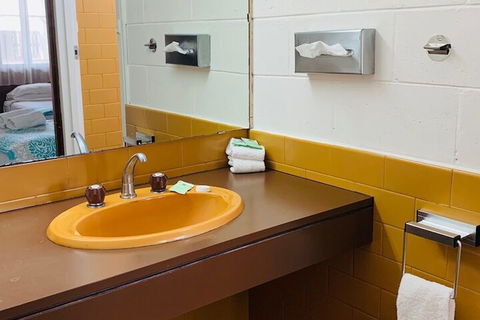 The Caledonian Hotel Motel - Brisbane Tourism 2