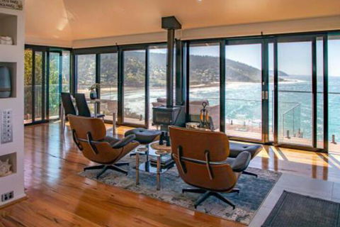 THE DECK HOUSE A WYE RIVER ICON - Brisbane 4u 5