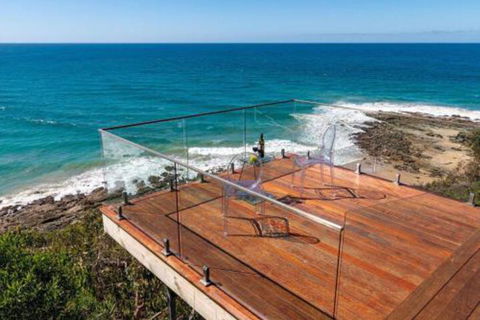 THE DECK HOUSE A WYE RIVER ICON - Brisbane 4u 6