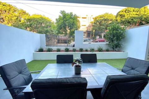 Ascot Apartments - Brisbane Tourism 0