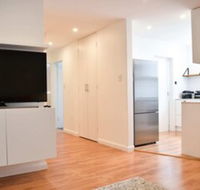 Light And Airy 2 Bedroom North Bondi Apartment - Tourism Brisbane