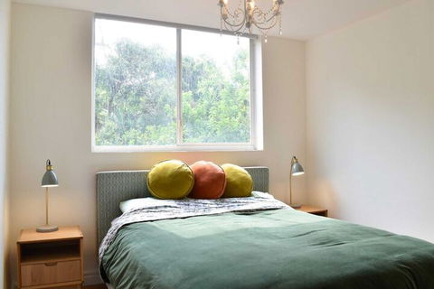 Light And Airy 2 Bedroom North Bondi Apartment - Tourism Brisbane 1