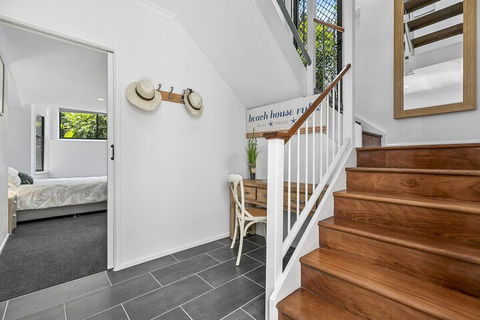 Stunning Beach Front Villa At Castaway Cove - Tourism Brisbane 5