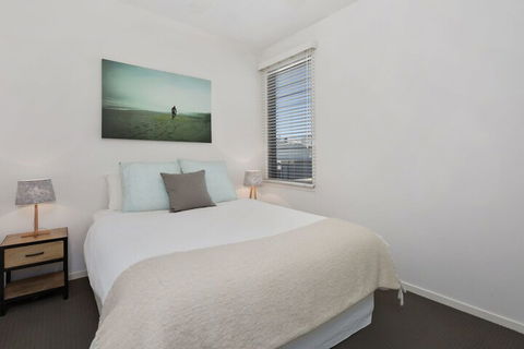 Waves On Kamala 13 - Tourism Brisbane 3