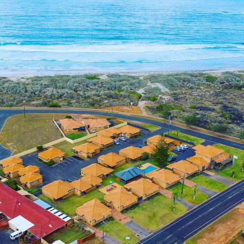 Geraldton's Ocean West - Tourism Brisbane 0