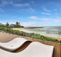 JoeAnne at Blue Bay Absolute Beachfront - Tourism Brisbane