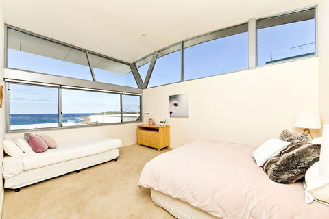 Whale View - Tourism Brisbane 7