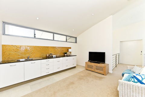 Whale View - Tourism Brisbane 6