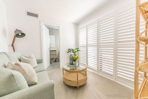 Sandcastle, 26a Winsor Street - Brisbane Tourism 1