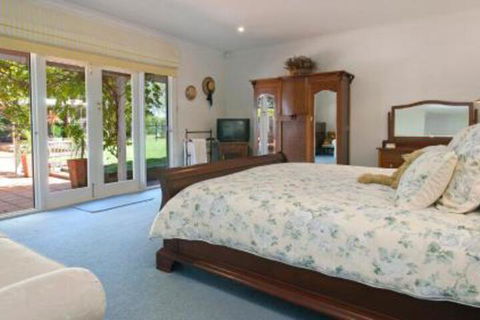 Merricks North Retreat - Brisbane Tourism 6