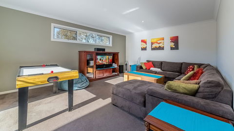 House On 37 Barramundi Near Smiths - Tourism Brisbane 5