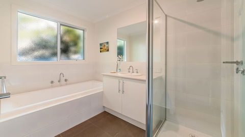 House On 37 Barramundi Near Smiths - Tourism Brisbane 4