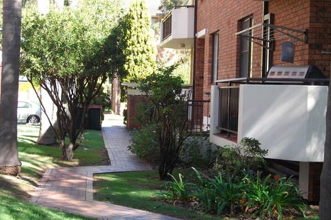 Kurranulla Unit 1 / 15 Weatherly Close - Tourism Brisbane 2