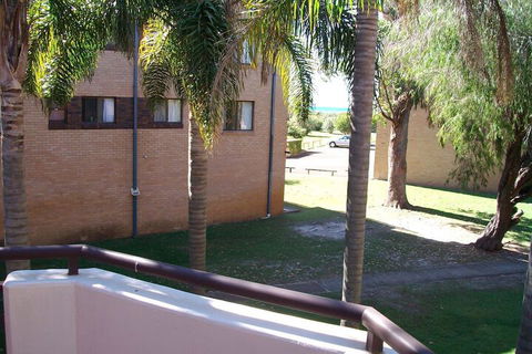 Kurranulla Unit 1 / 15 Weatherly Close - Tourism Brisbane 7
