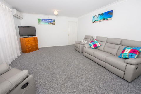 Ajax Avenue 2 / 35 Nelson Bay - Tourism Brisbane 6