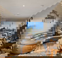 Resort Style Home near Airport  CBD - Brisbane Tourism