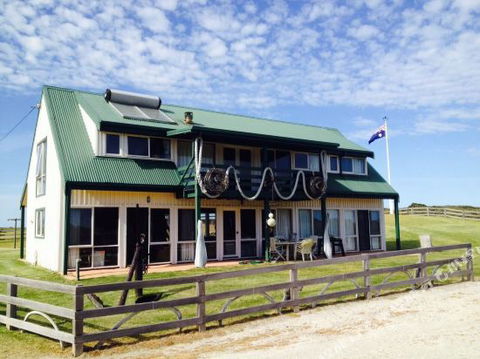 Donington - Brisbane Tourism 1
