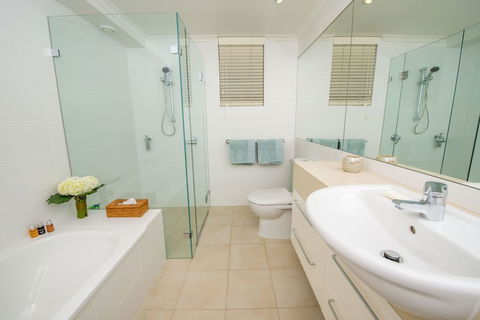 A Yachtsmans Rest Unit 4, 37 Victoria Parade - Tourism Brisbane 6