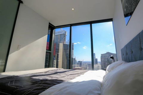 Stunning Newly Furnished 2 Bedrooms Apartment - Tourism Brisbane 7