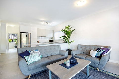 Sea Eagle On Airlie Airlie Beach - Tourism Brisbane 6