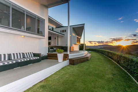 A PERFECT STAY - Byron's Brae - Tourism Brisbane 1