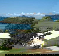 Hideaway Retreat Beach House with Pool - Brisbane 4u