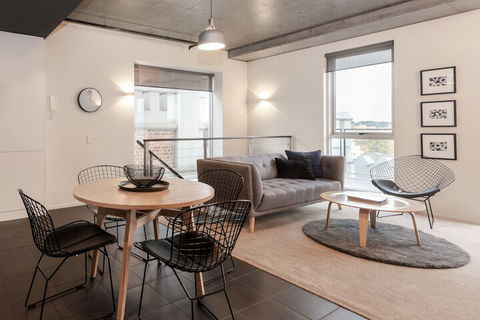 Luxury East Melbourne Apartment - Tourism Brisbane 4