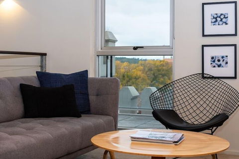 Luxury East Melbourne Apartment - Tourism Brisbane 5