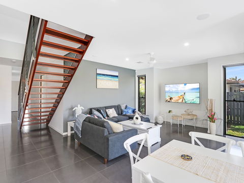 Adelong - Brisbane Tourism 6